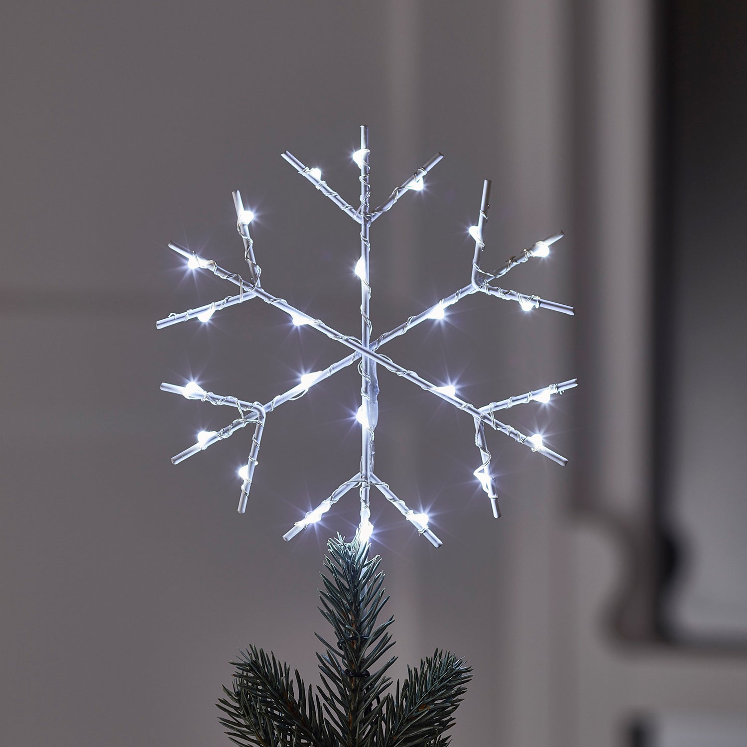 Led tree store topper