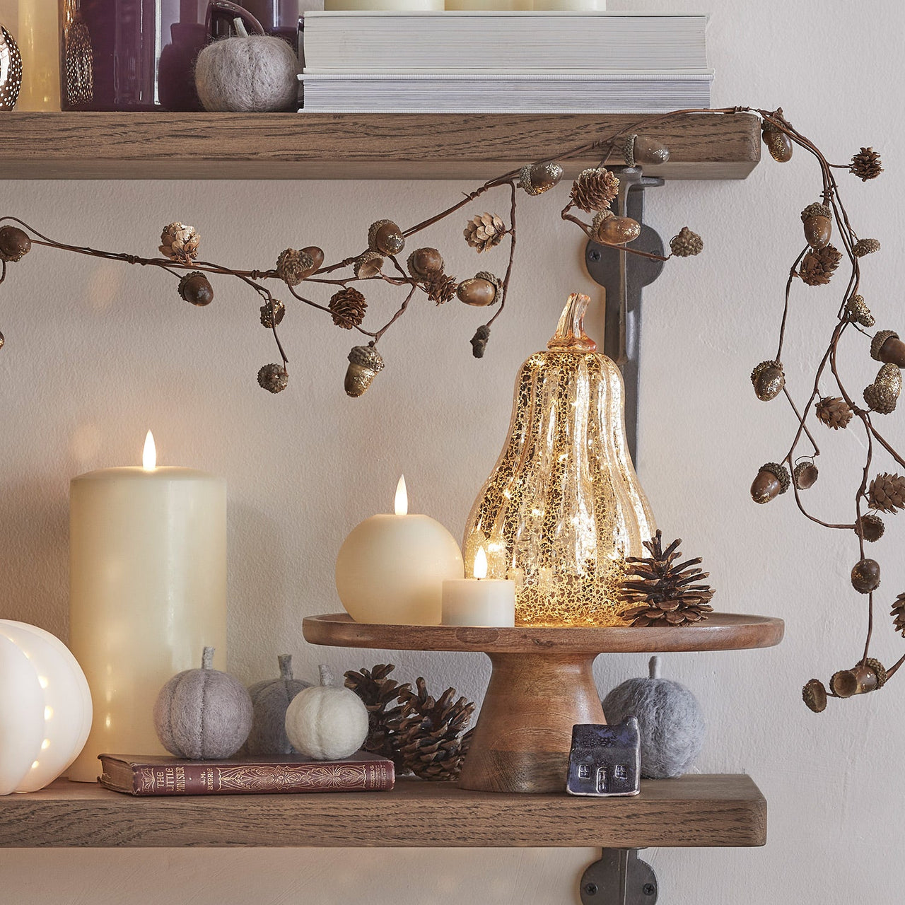 Autumn-Decorations-LED-Candles-On-Shelf_1_5d9c48ce-a4d8-4d5d-92ed-bbec661e5083.jpg