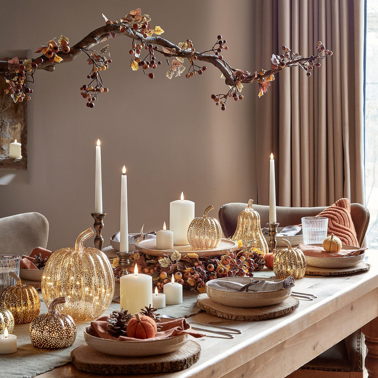 Autumn-Table-Decorations_1_5035236c-3188-42f9-8f48-93e102c27ed4.jpg