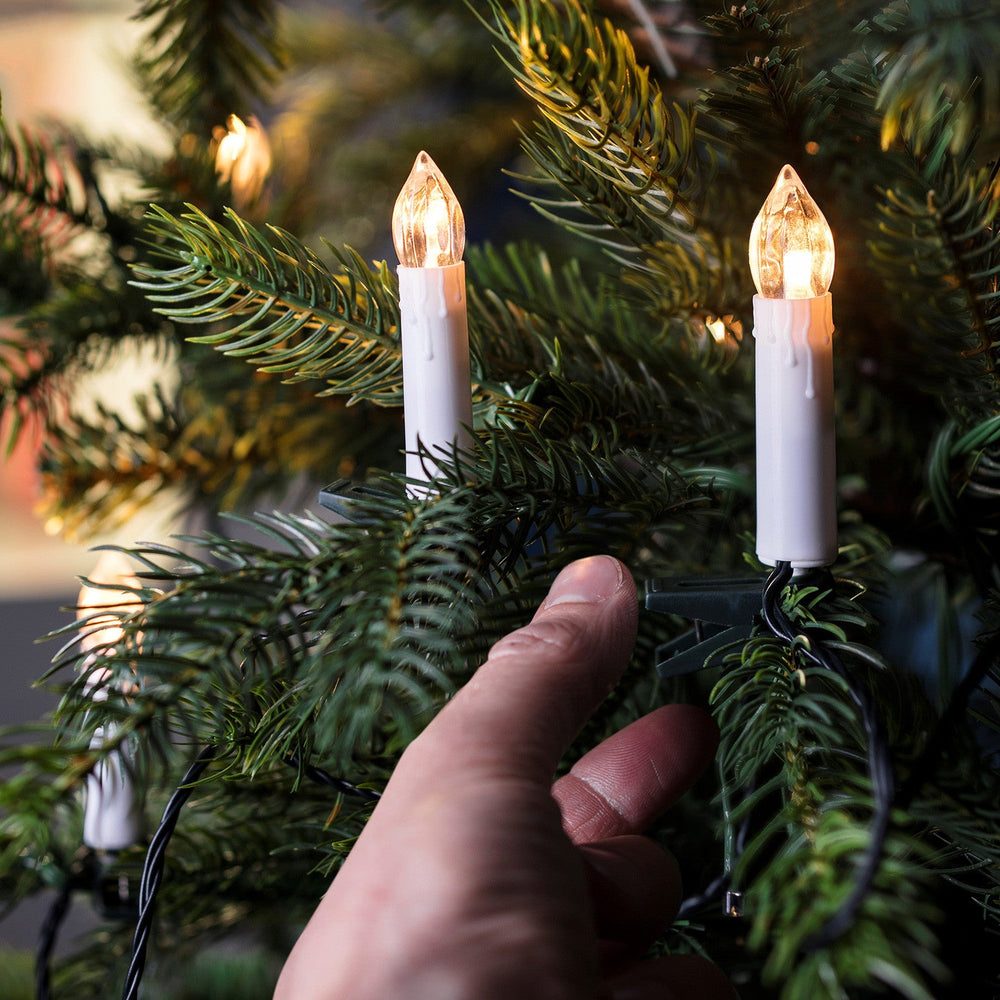 CA1320CLIP_Christmas-Tree-Clip-On-Candle-Lights-Hand_P2.jpg