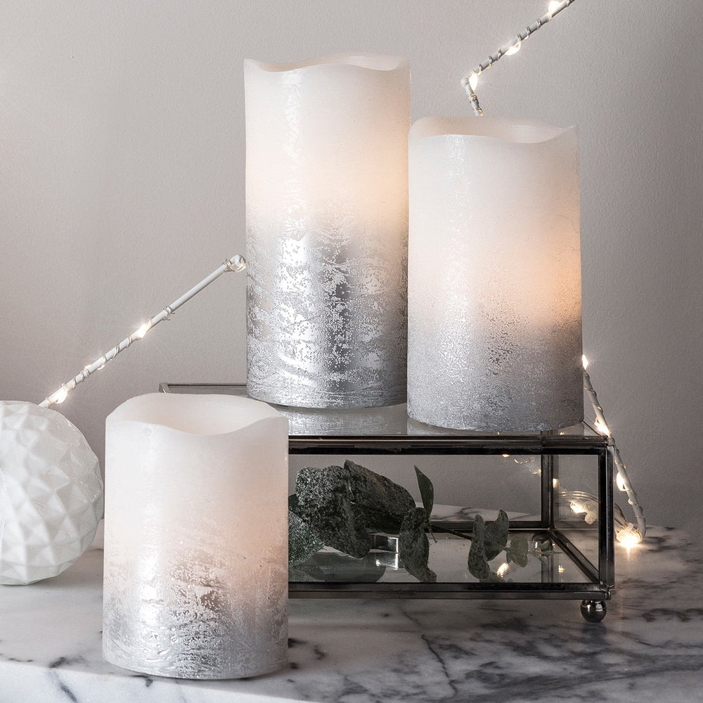 CA17006_Set-Of-3-Silver-Ombre-LED-Pillar-Candles-Christmas-Close_P1.jpg