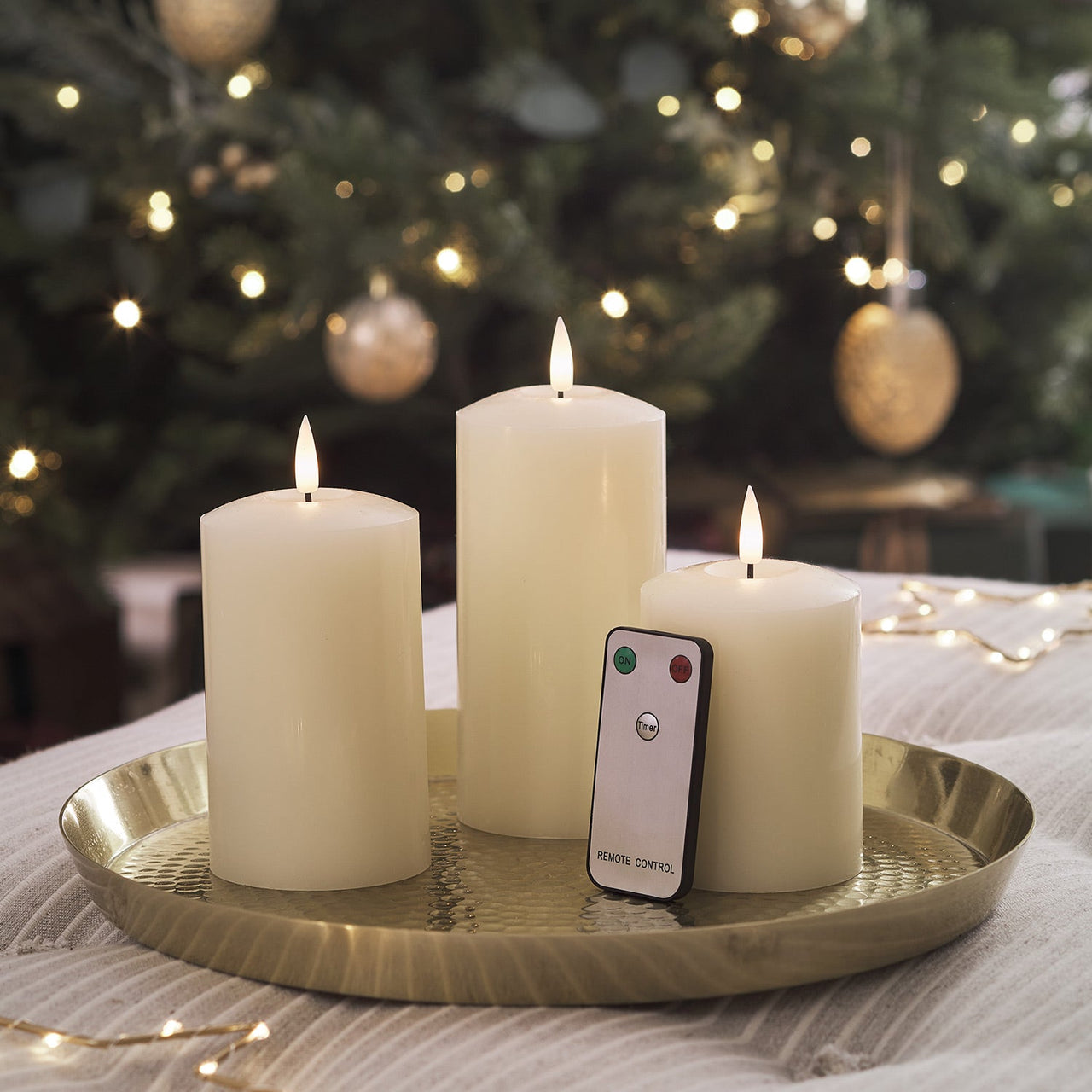 CA18013_TruGlow_-LED-Pillar-Candle-Trio-Christmas-Tray-Remote.jpg