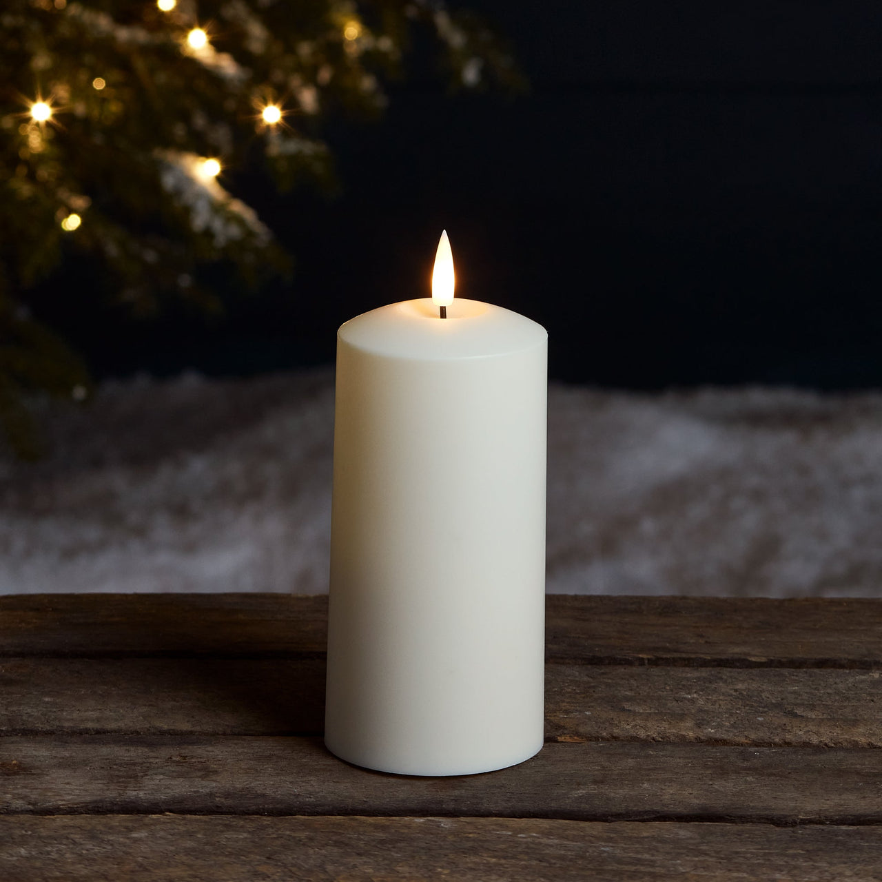 CA20003_TruGlow-Waterproof-Outdoor-Candle-Winter.jpg