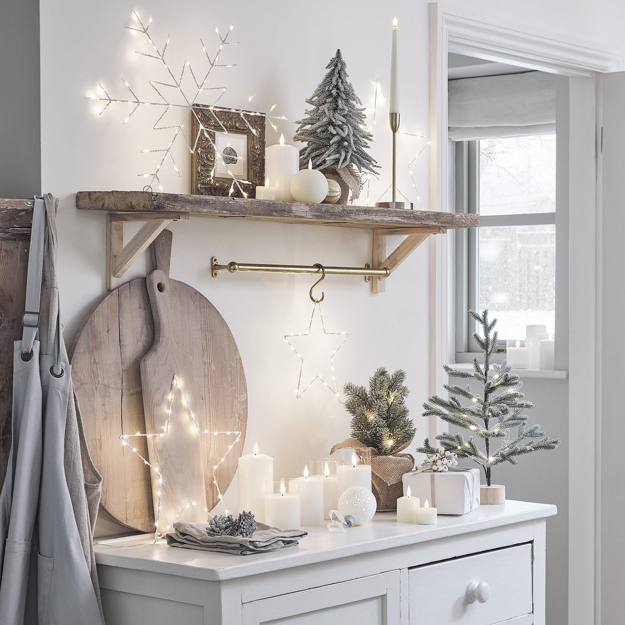 Christmas-Kitchen-Setting_2_dabb5935-7e80-4915-9d4d-600d3b095fc7.jpg