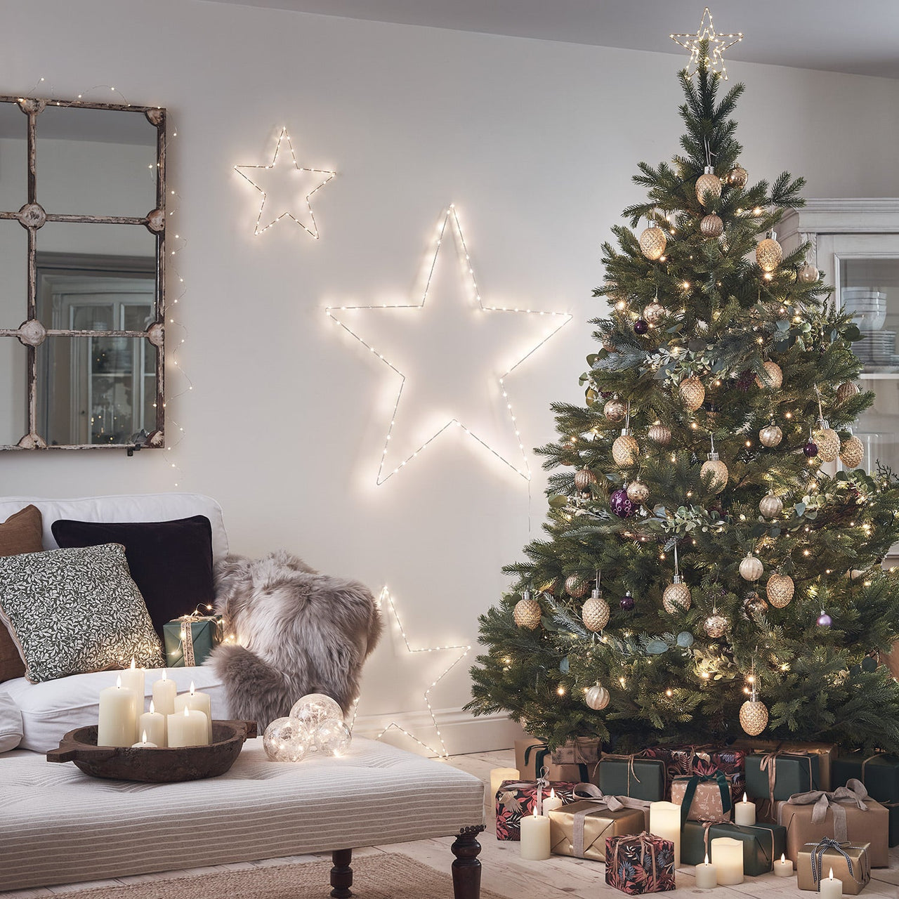 Cosy-Christmas-Tree-Setting_2_f482d65a-f17d-4de8-b145-02d08162e648.jpg