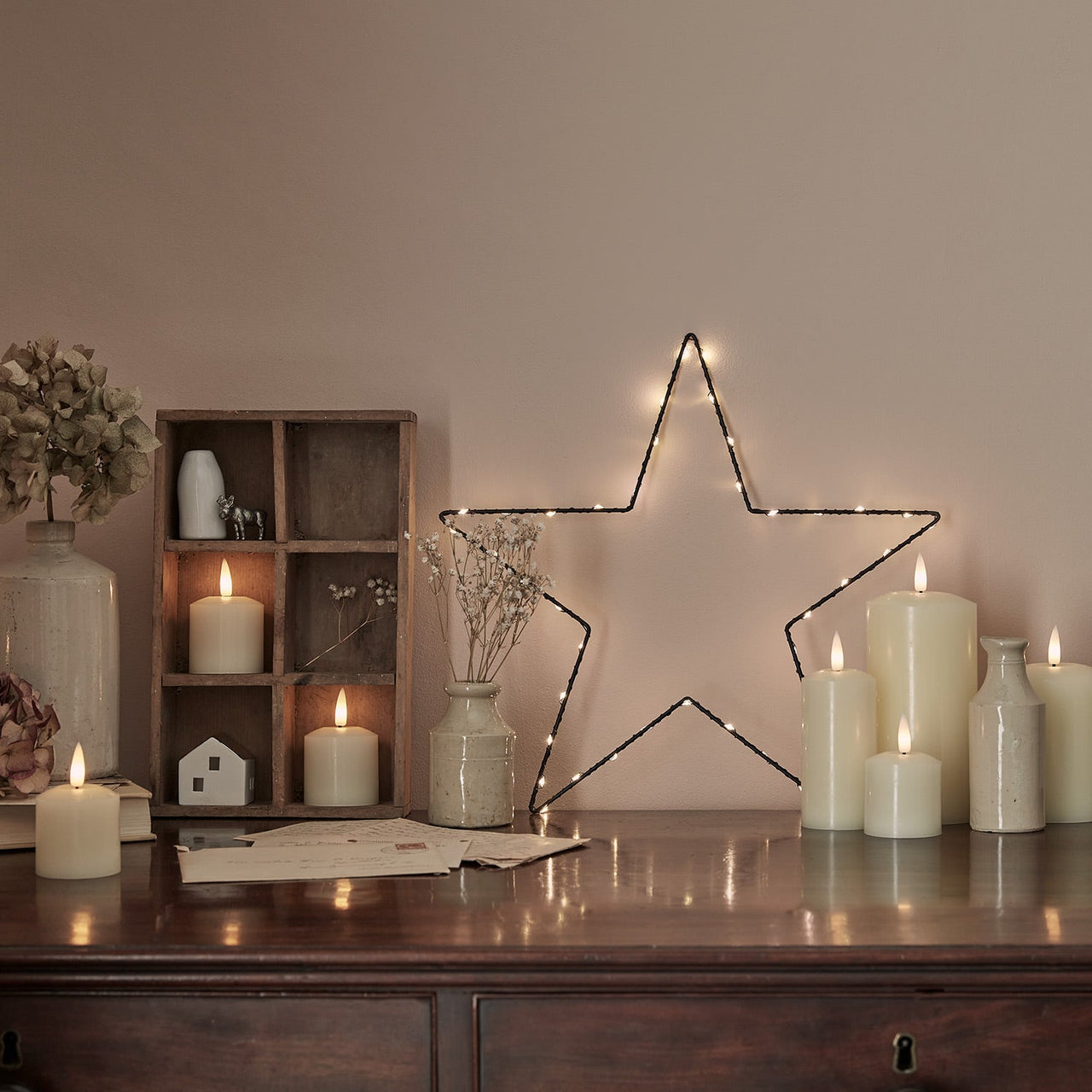 Cosy-dresser-decorations-star-led-candles_2000x2000_538bc87c-696e-4b28-905f-58f12ad07b94.jpg