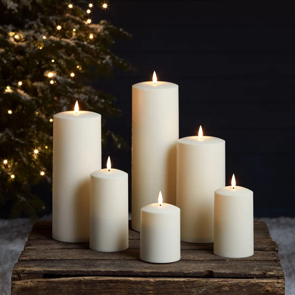 D-CA20004CA21006_Outdoor-TruGlow-Candle-Bundle-Winter_600x600_0e761773-38d4-4988-9df4-aecee6fa72f9.webp