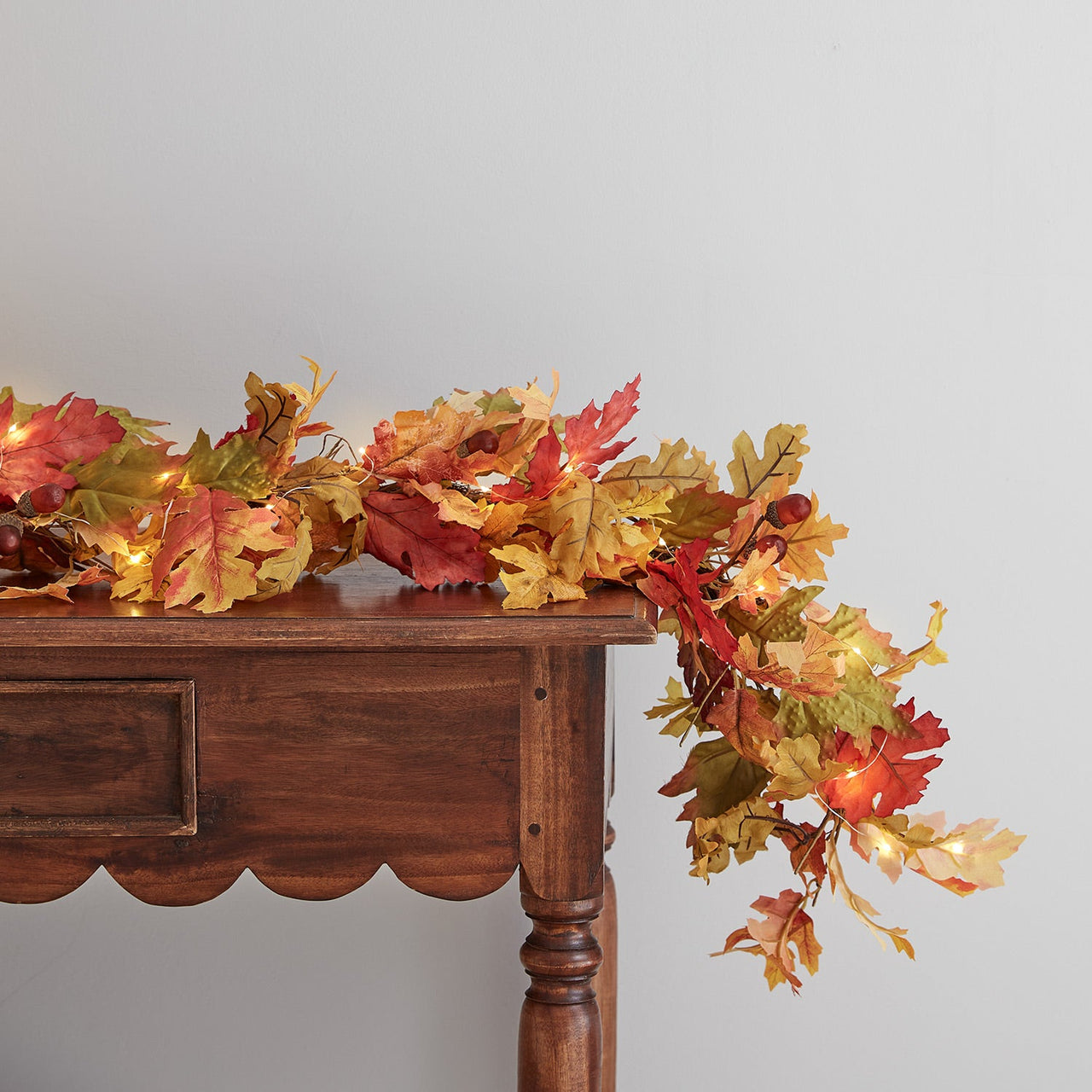 D-GA22015_2m-Oak-Leaf-Autumn-Garland-Micro-Fairy-Light-Bundle-On-Mantelpiece-White.jpg