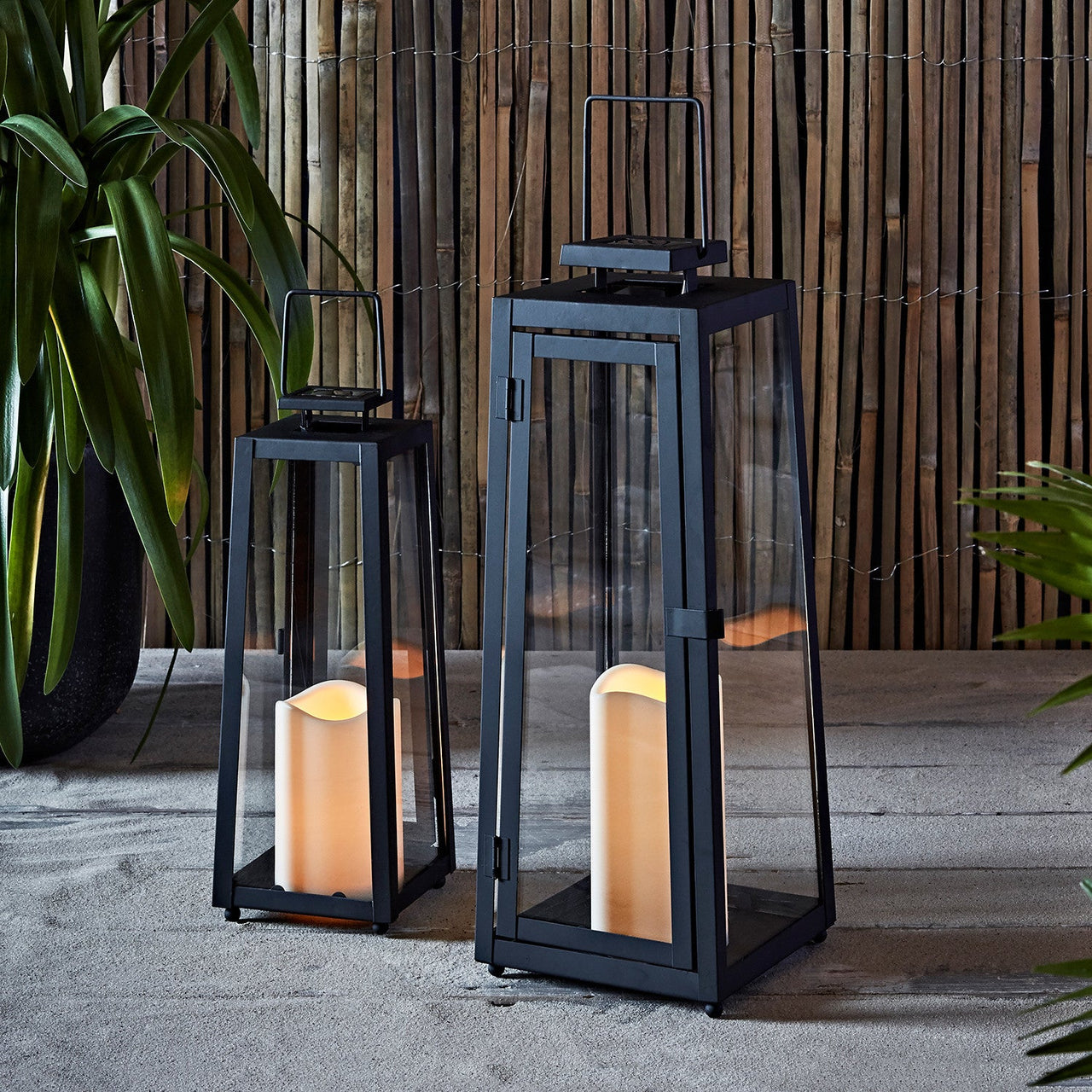 D-SL170034_Yarra-Outdoor-Black-Solar-Candle-Lantern-Bundle-Bamboo-Sand_P1.jpg