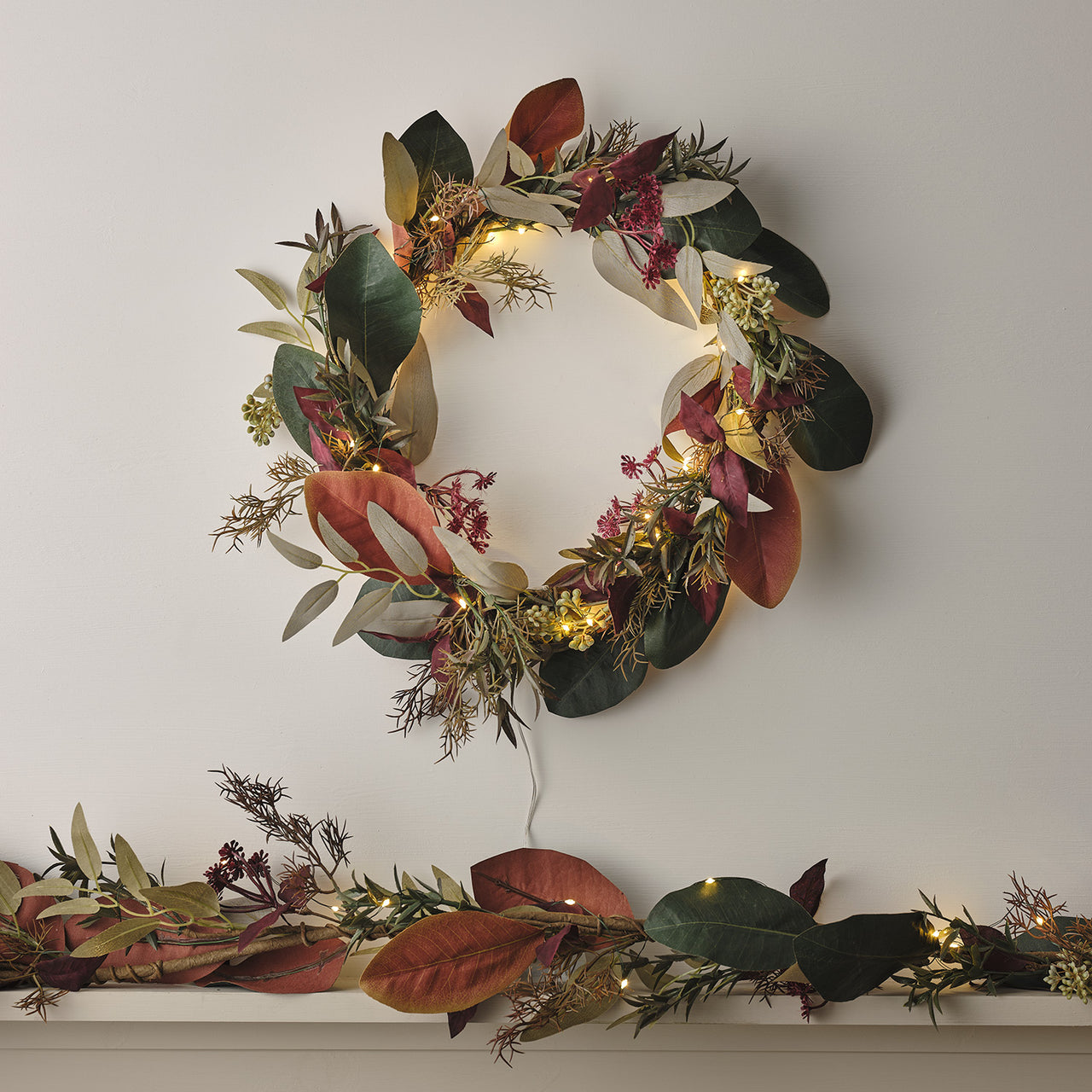 D-WRGA24004-CrispLeafAutumn-WinterWreath_GarlandBundle.jpg