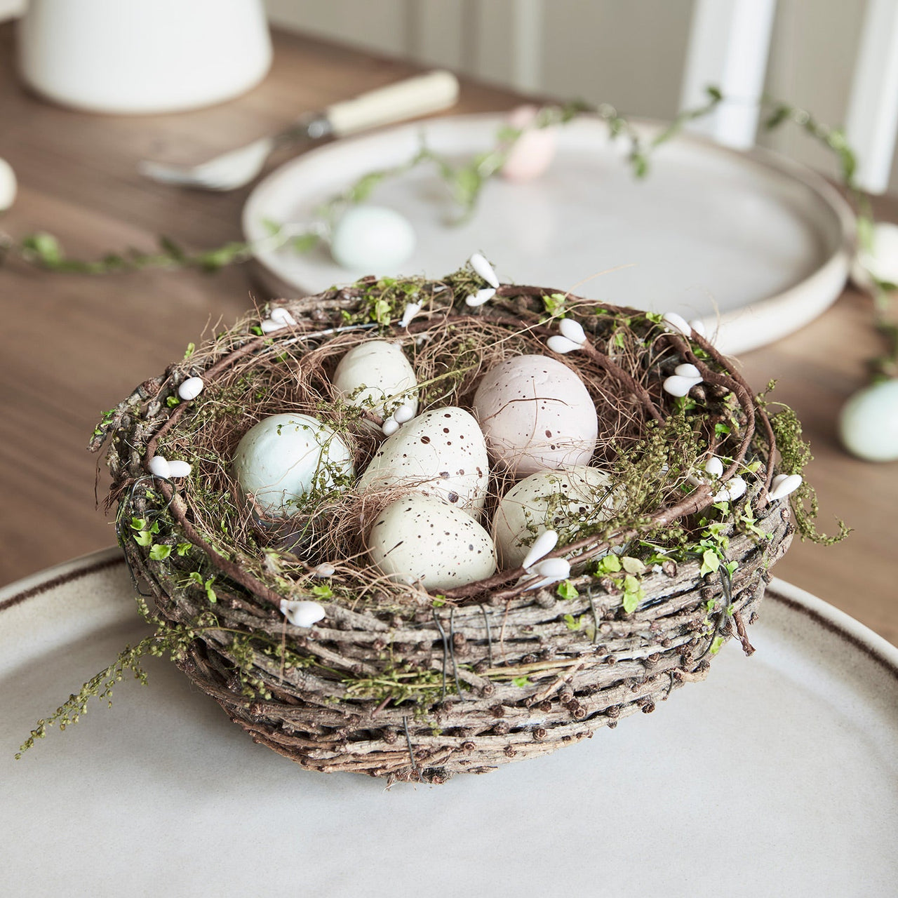 DE22003_Nest-_-Eggs-Easter-Decoration.jpg