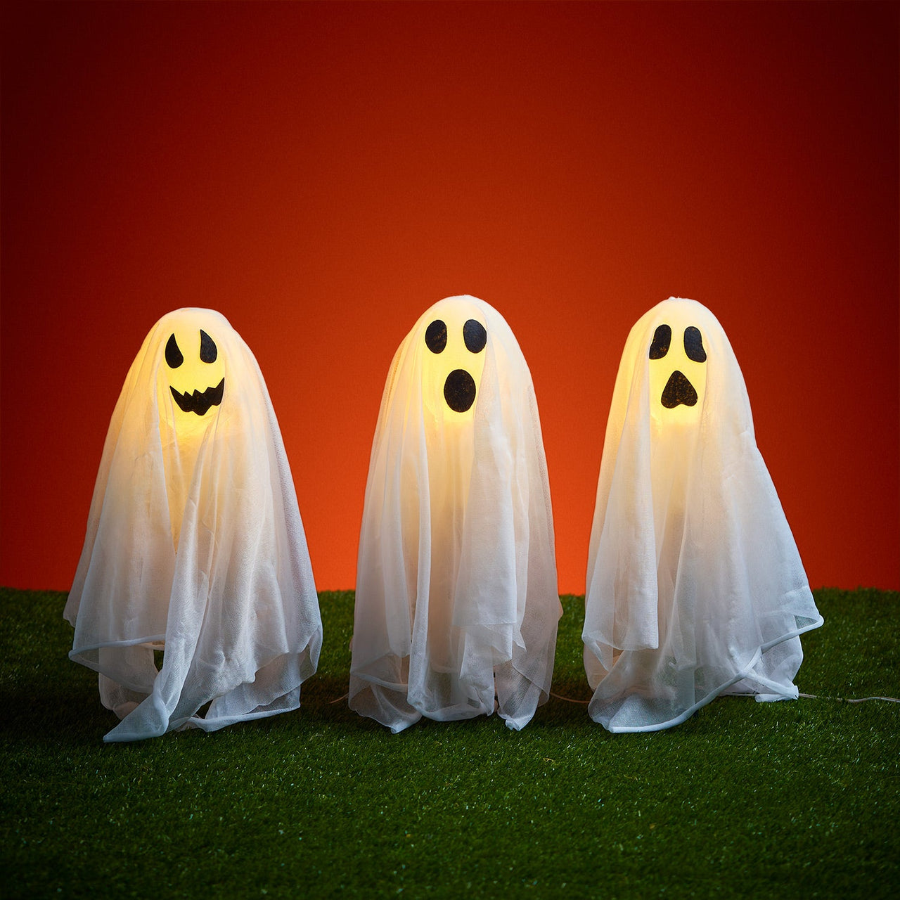 HA20003_Ghost-Garden-Stake-Lights-Halloween-Decorations.jpg