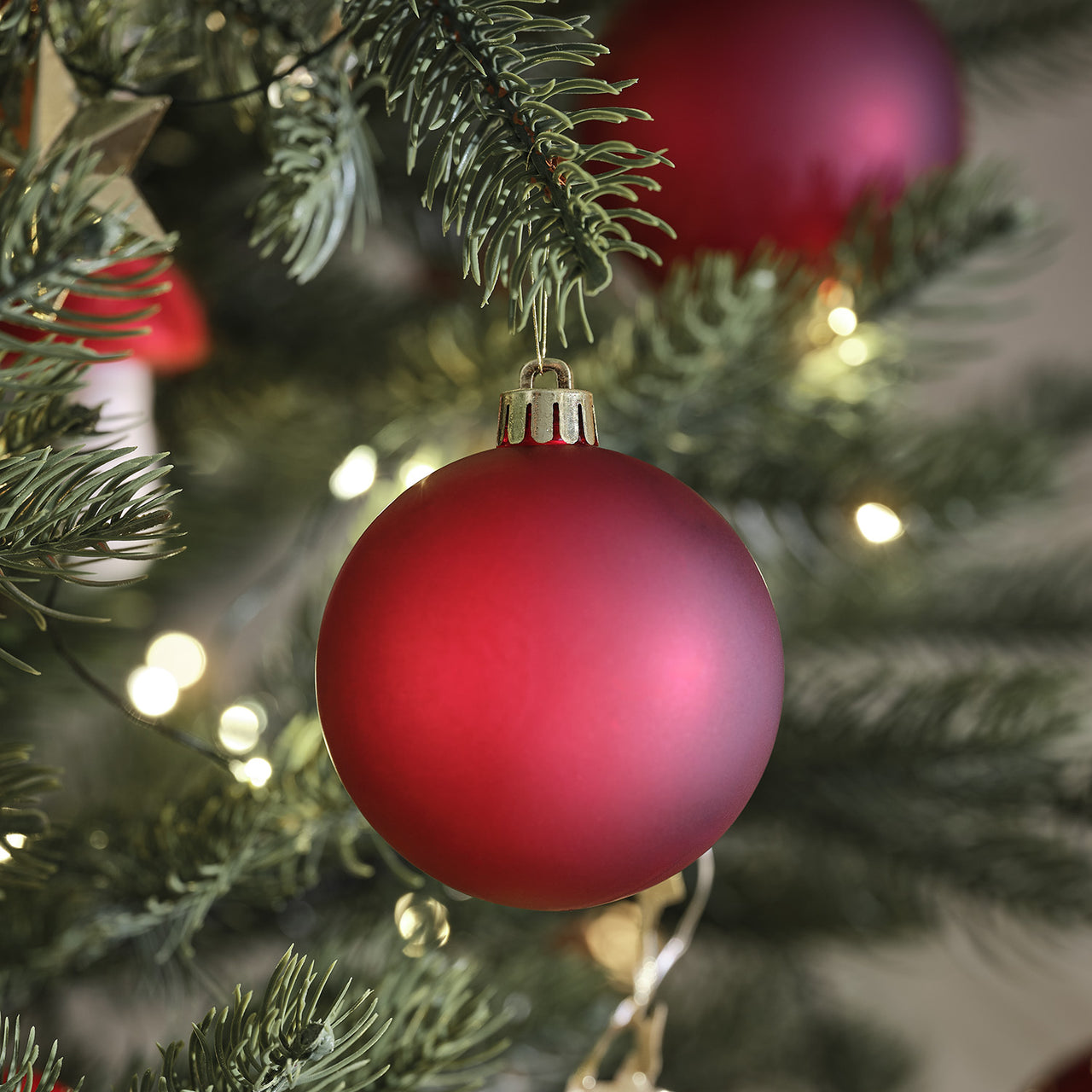 Set of 6 Burgundy Glass Christmas Tree Baubles