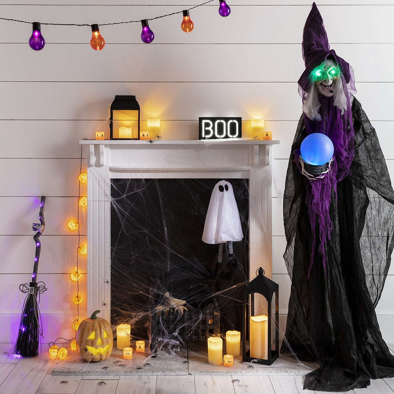 LA18006_Black-Metal-Outdoor-Lantern-Halloween-Fireplace-Mantlepiece_P4.jpg