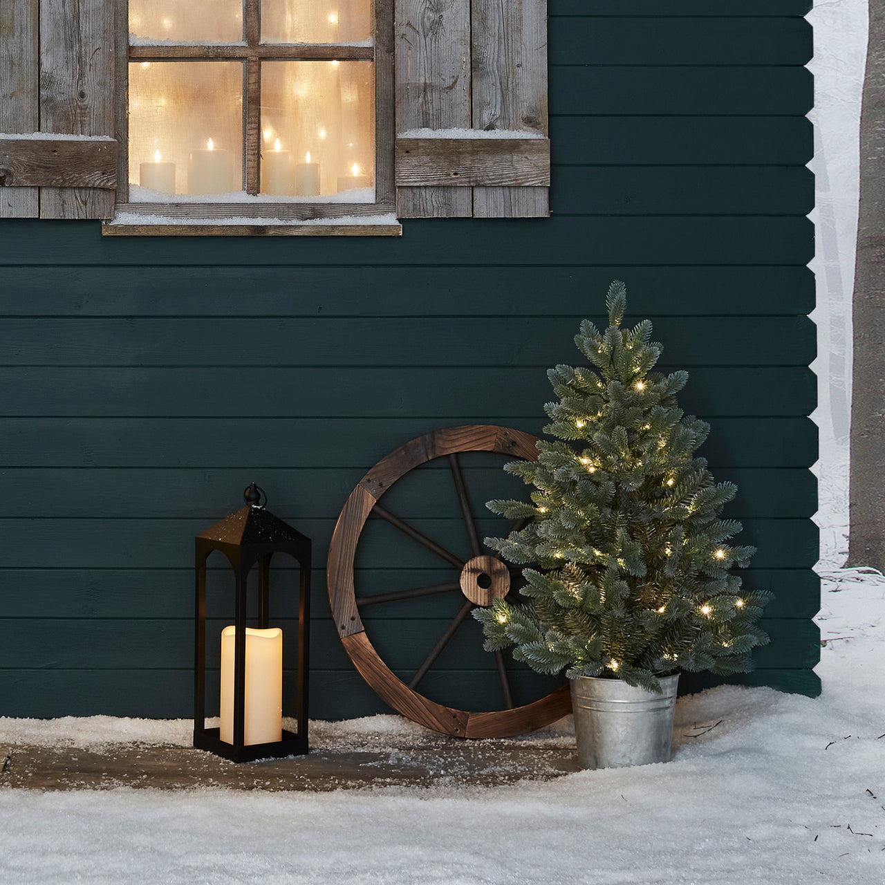 LA18006_L4F2010_1_Outdoor-Pre-Lit-Mini-LED-Christmas-Tree-Black-Lantern-Cabin.jpg