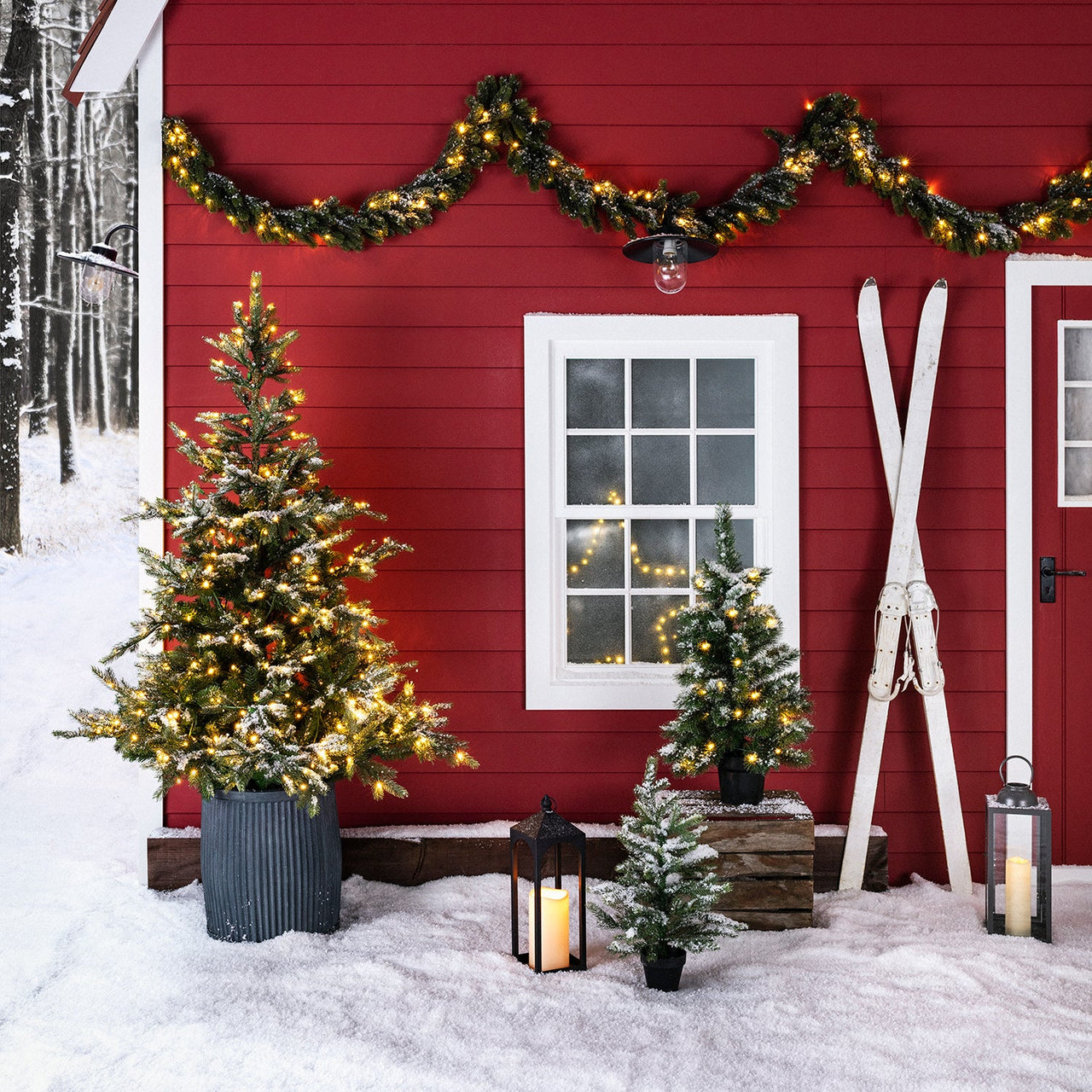 LA18007_Large-Domed-Iron-Garden-Lantern-Christmas-Cabin_P3.jpg