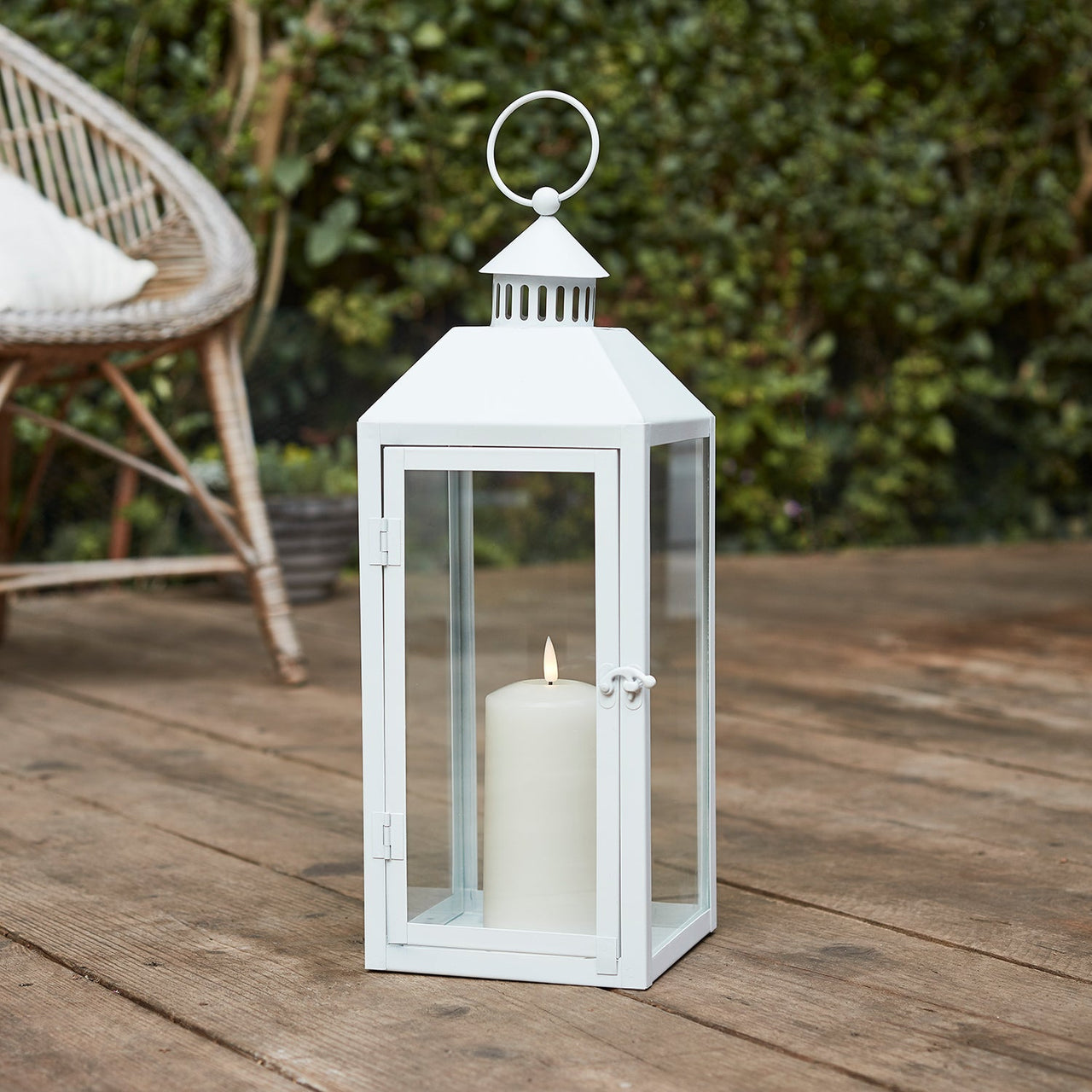 LA20015_white-metal-lantern-truglow-outdoor-p1.jpg