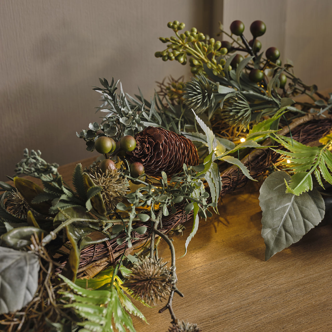 1.5m Pre Lit Autumn-Winter Garland