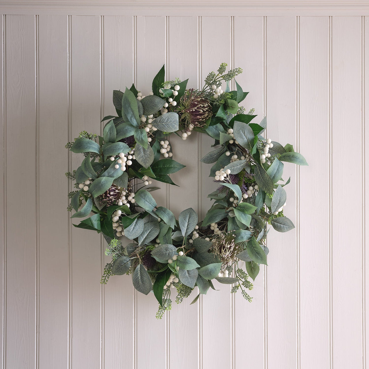 LL-WR24011_2_-60cmPreLitChristmasCollectionWreath.jpg