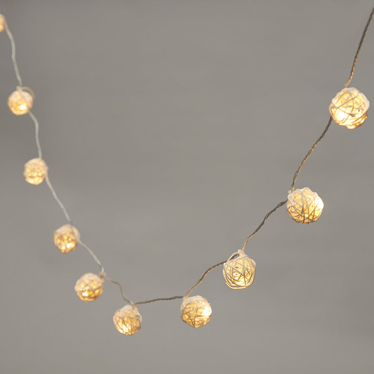 LL13401_Round-Rattan-Wicker-Ball-Fairy-Lights_P1.jpg