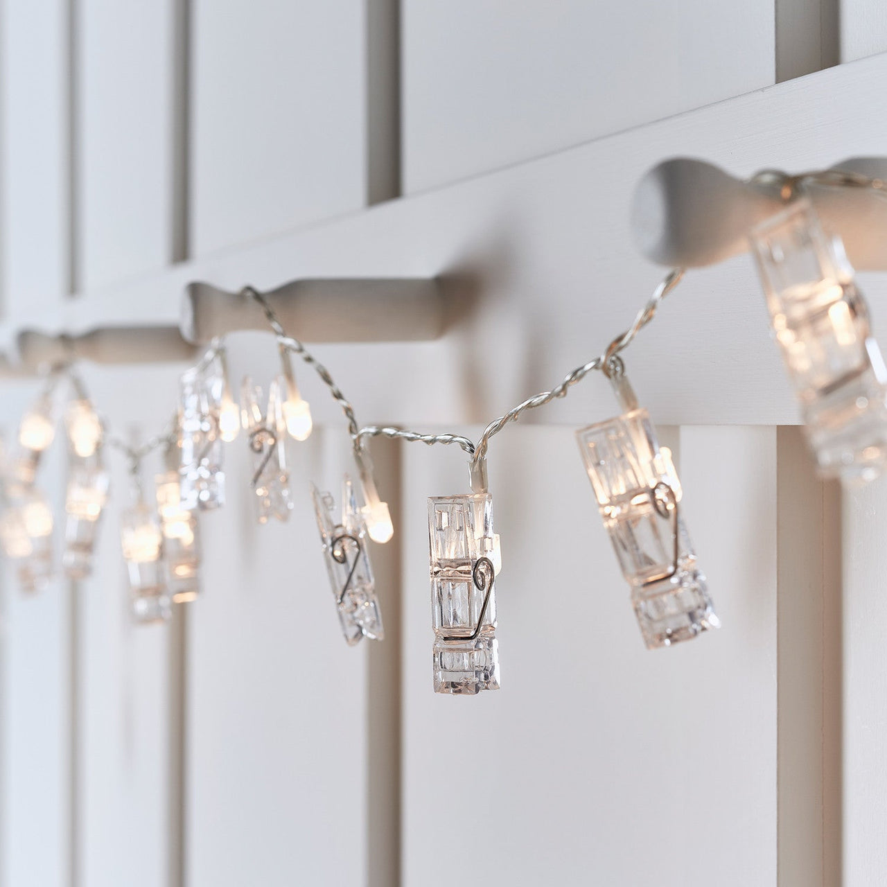 LL17016_Peg-Battery-Fairy-Lights-Warm-White-Indoor_P3.jpg