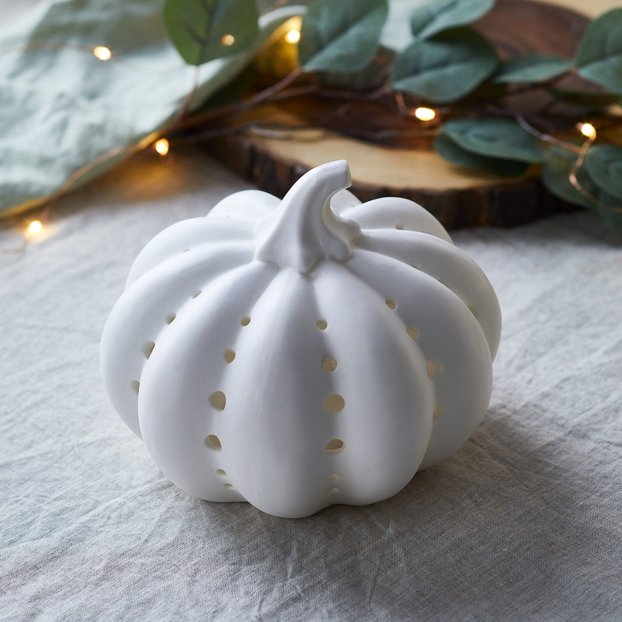 LL18025_Ceramic-LED-Pumpkin-Autumn-Decoration-Off.jpg