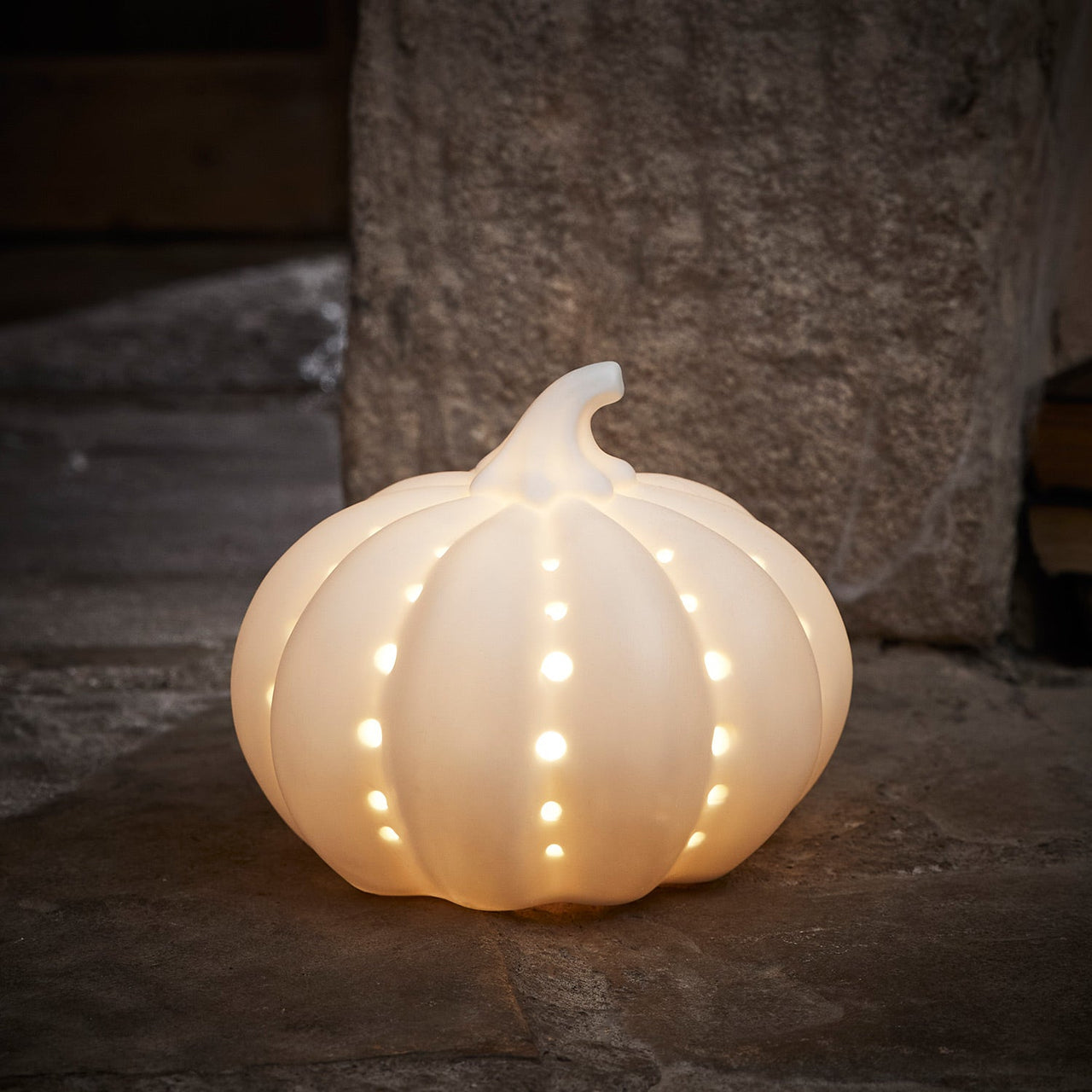 LL18025_Ceramic-LED-Pumpkin-Autumn-On.jpg