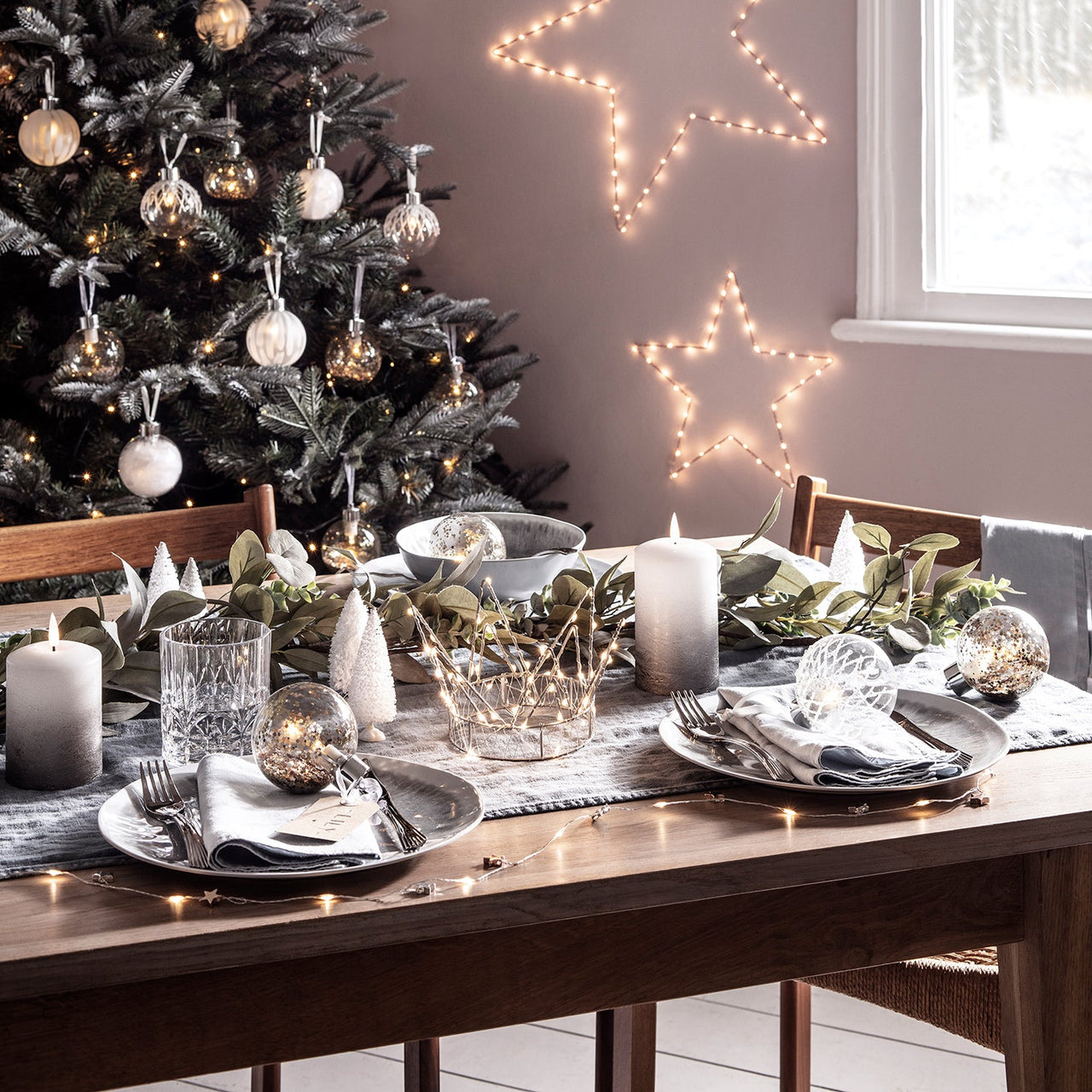 LL19054_Rose-Gold-Regular-Osby-Star-Christmas-Table_P4.jpg