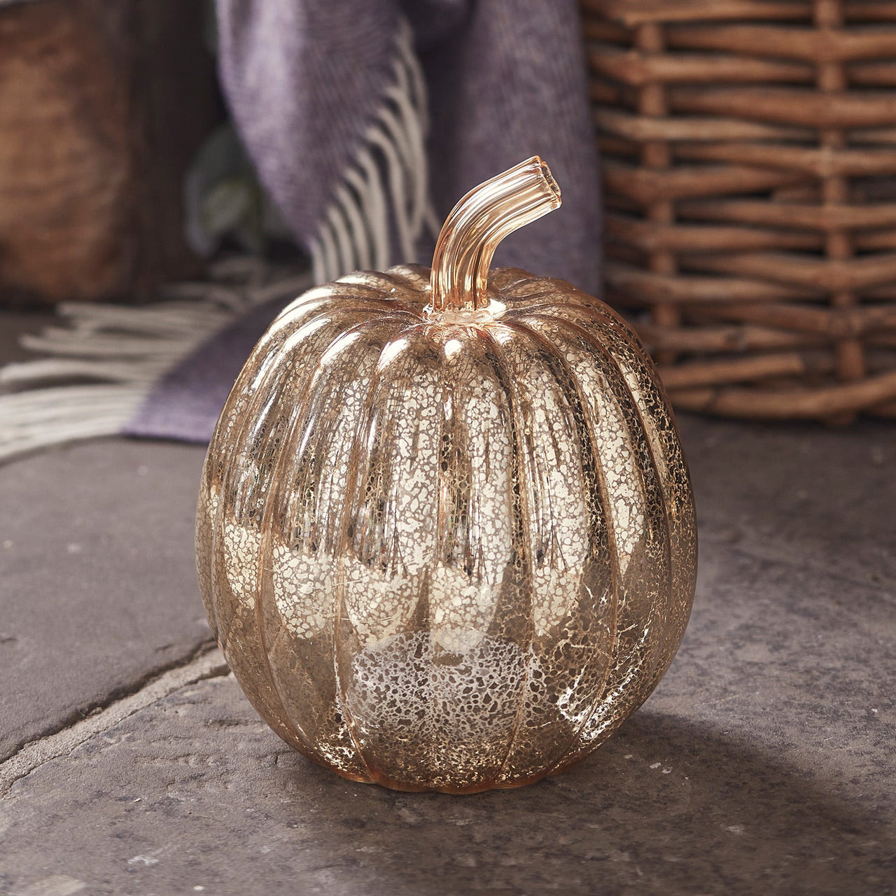 LL20047_Antique-Gold-Mercury-LED-Glass-Pumpkin-Autumn-Decoration-Fireplace-Off.jpg