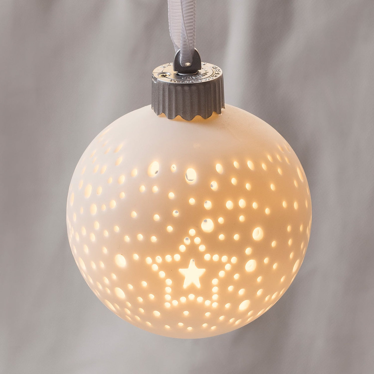 LL20055_White-Ceramic-LED-Bauble-Christmas-Tree-Decoration.jpg