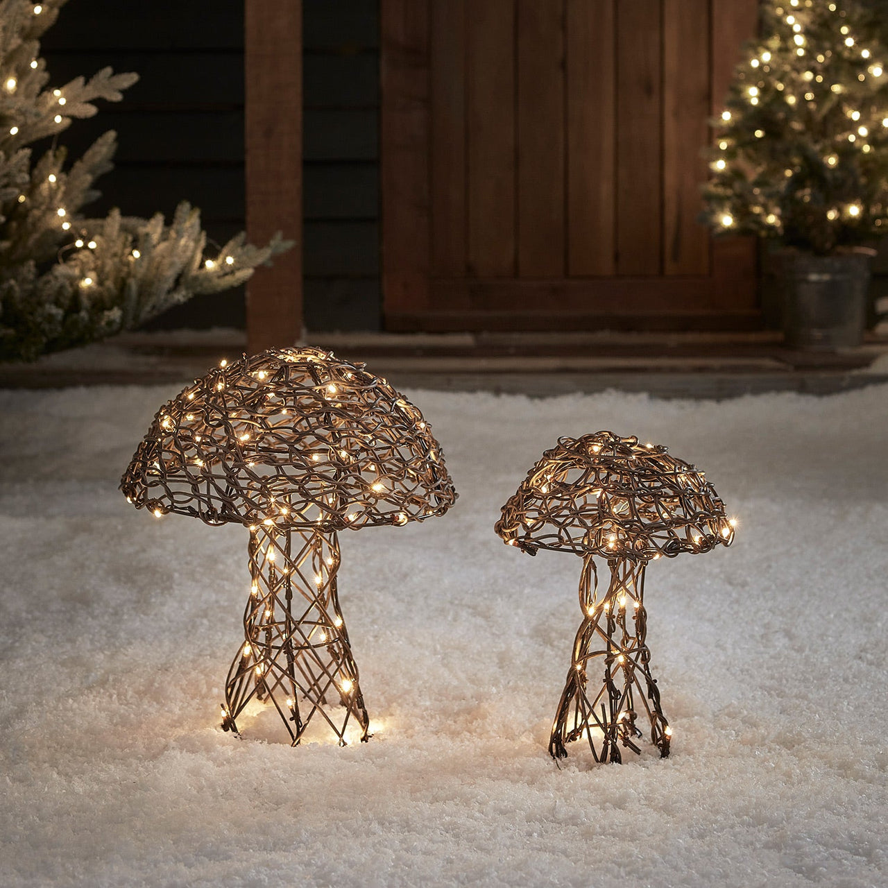 LL21001_Rattan-Mushroom-Garden-Light-Duo-Christmas.jpg