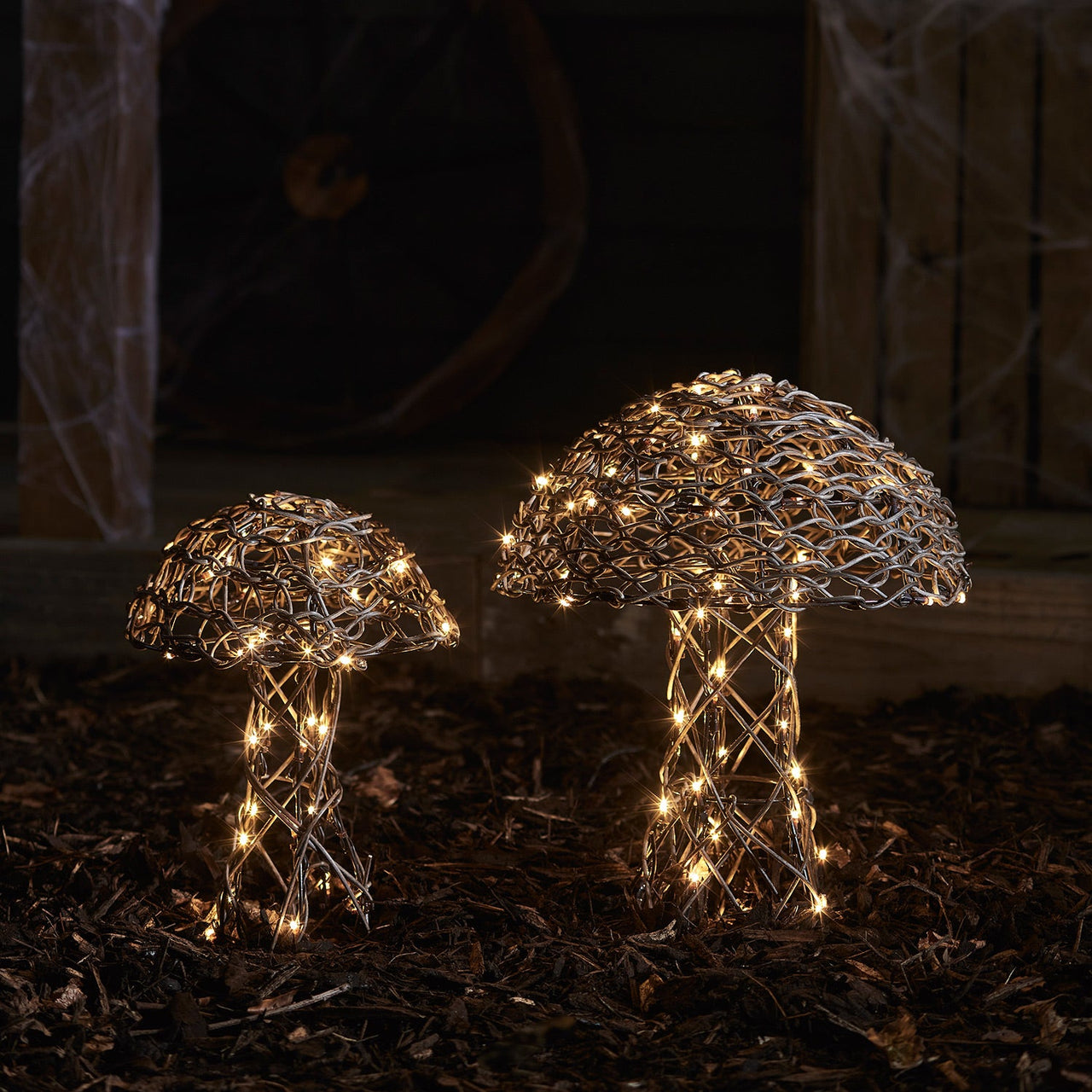 LL21001_Rattan-Mushroom-Garden-Light-Duo.jpg