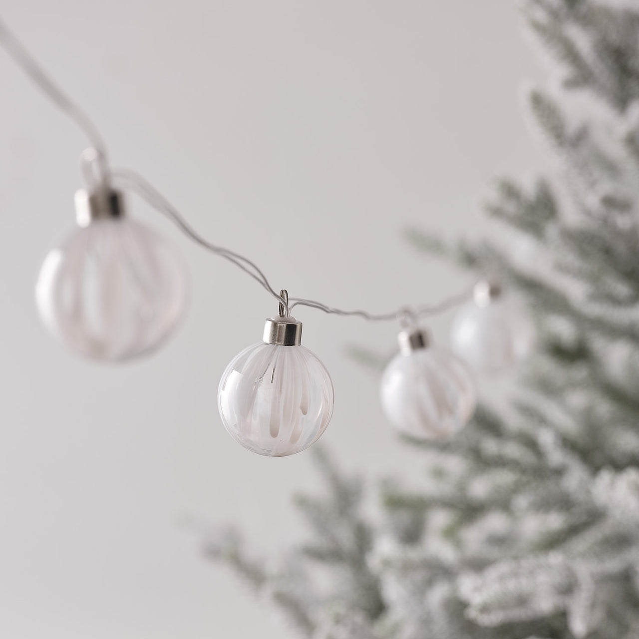 White Detail Glass LED Bauble String Lights