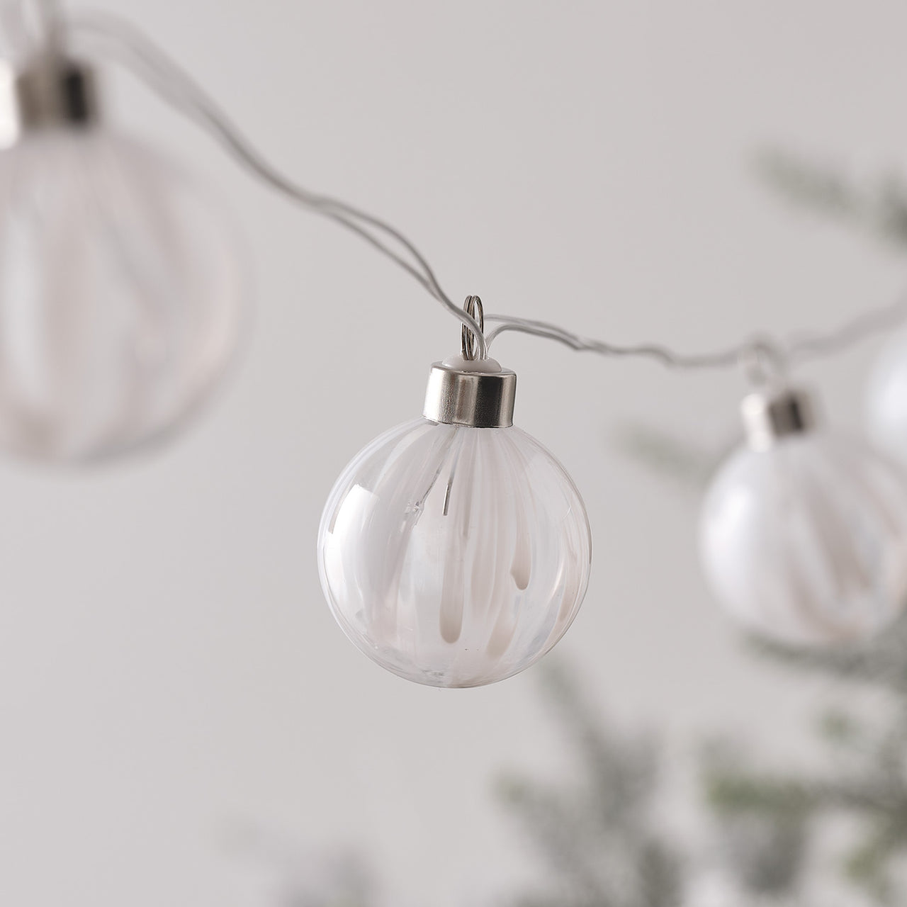 White Detail Glass LED Bauble String Lights