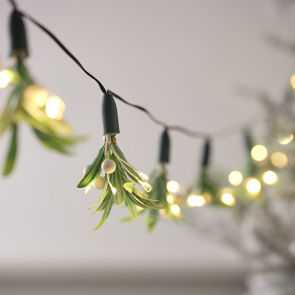 1.4m Mistletoe Bunches LED Fairy Lights