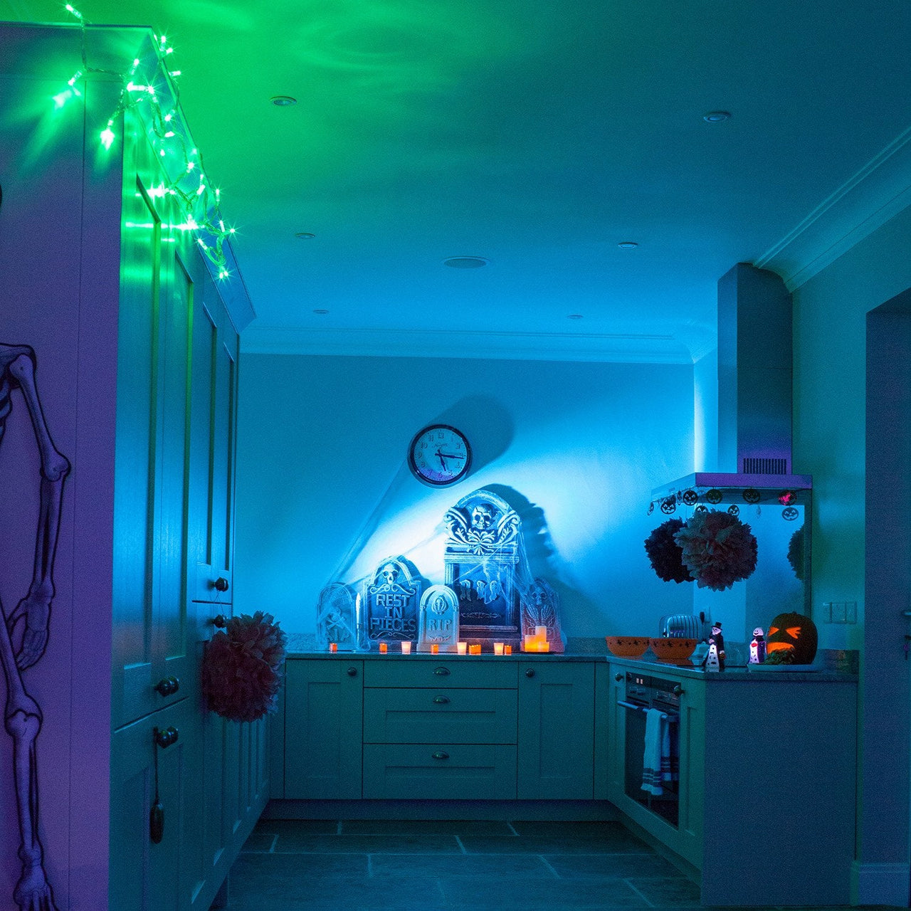 ML100GC_Halloween-green-led-fairy-lights-kitchen_P8_bc208dd7-a3c3-47c4-bf7c-3e19583476fa.jpg