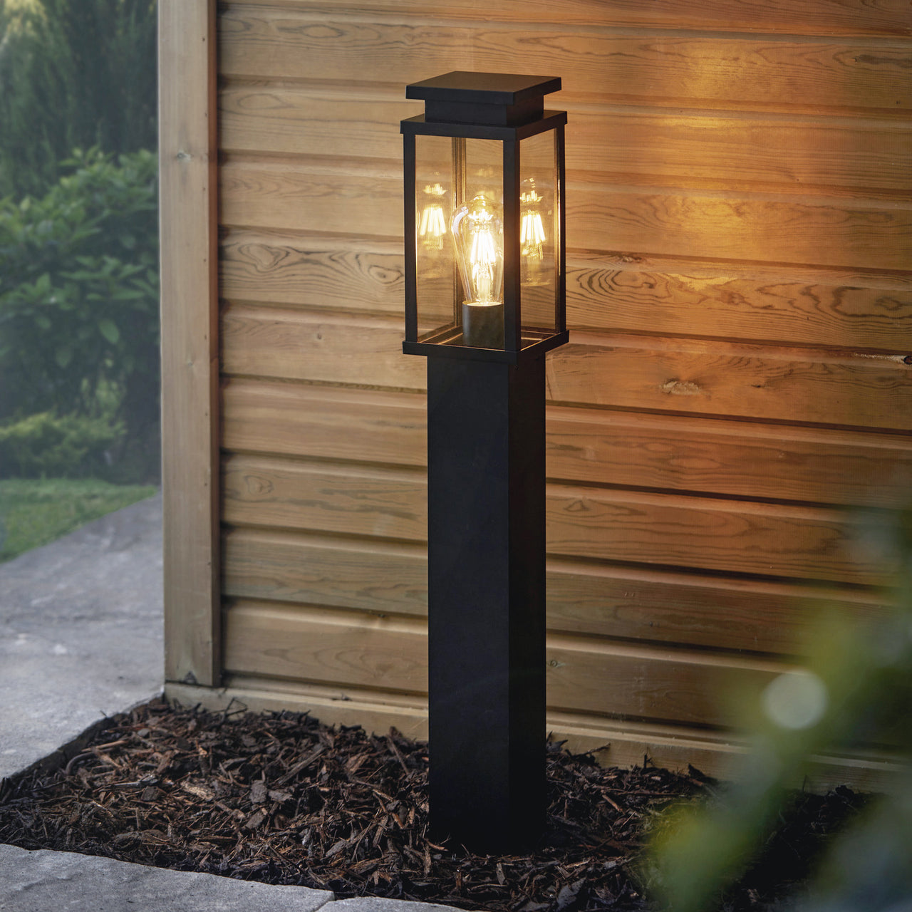 Ebony 80cm Ground Post Light IP44