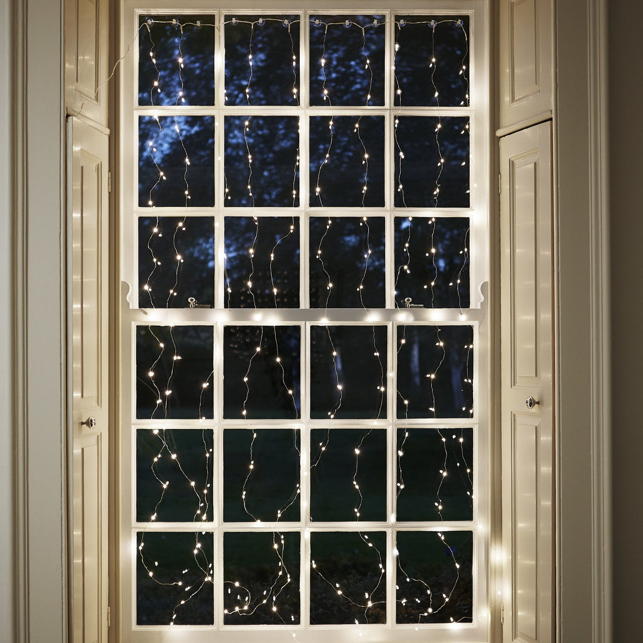 PL18029_Warm-White-Micro-Curtain-Lights-Window_P1.jpg