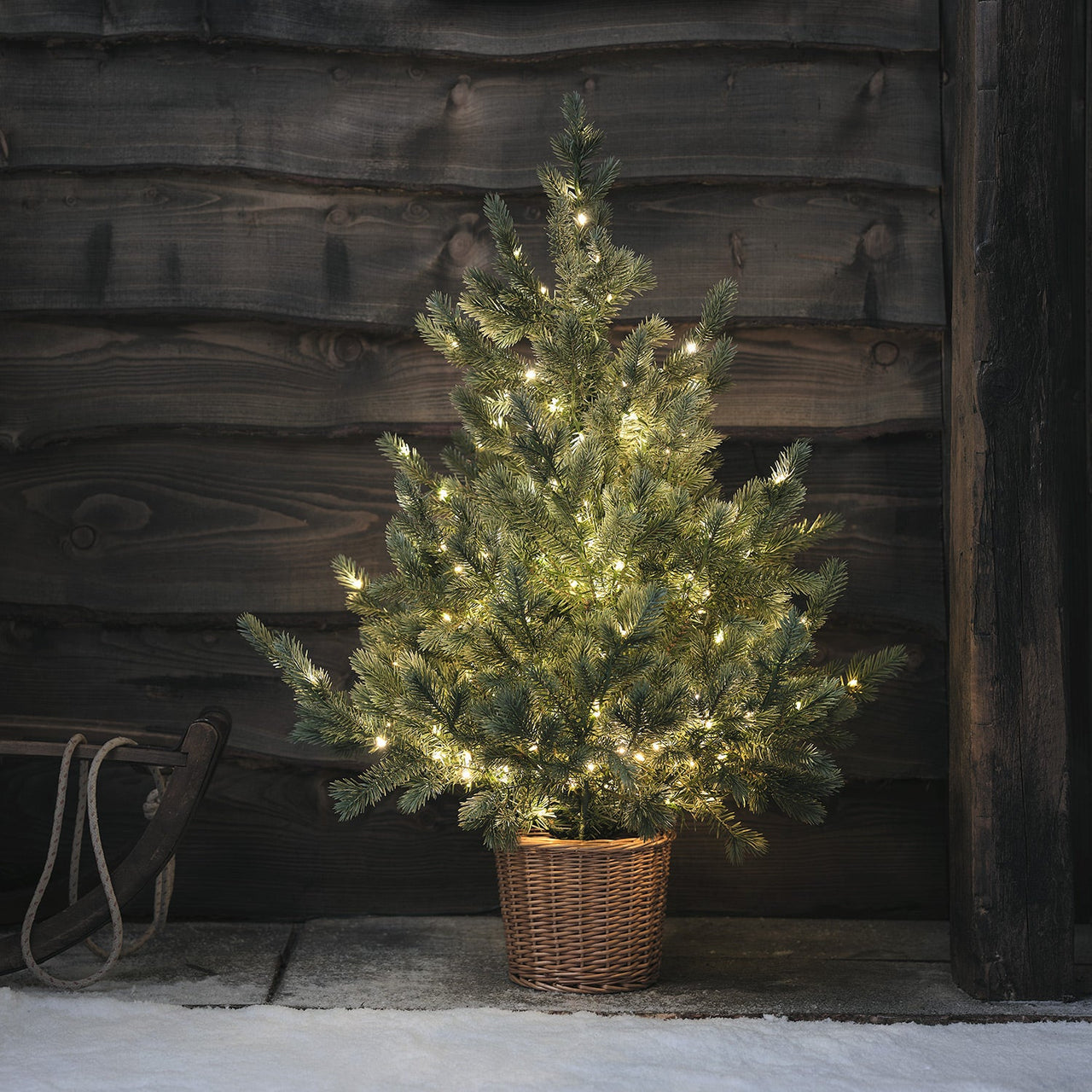 PL24017-3ftDualColourMicroLEDChristmasTreeinaRattanPot.jpg