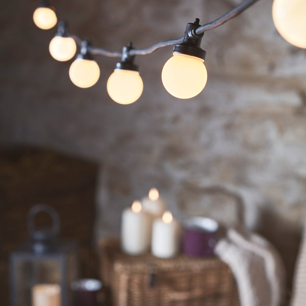 PR10-2YWB_Pro-Connect-Warm-White-Festoons-Black-Cable-Illuminated-Autumn-Barn_600x600_44ddedec-56a9-40d9-8a1b-e03dbdf56bfa.jpg