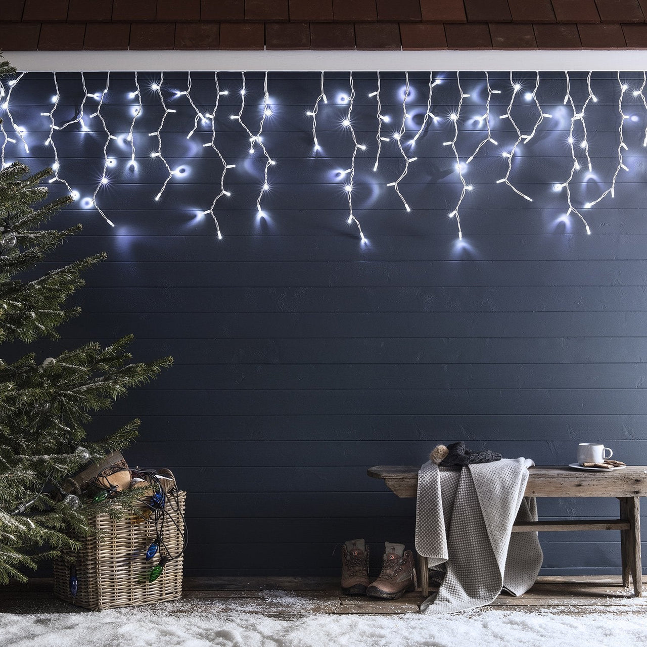 PR100WW_100-White-LED-Connectable-Icicle-Lights-Christmas_P2_d0eadff9-e07b-4f29-9f47-25e298e1a758.jpg