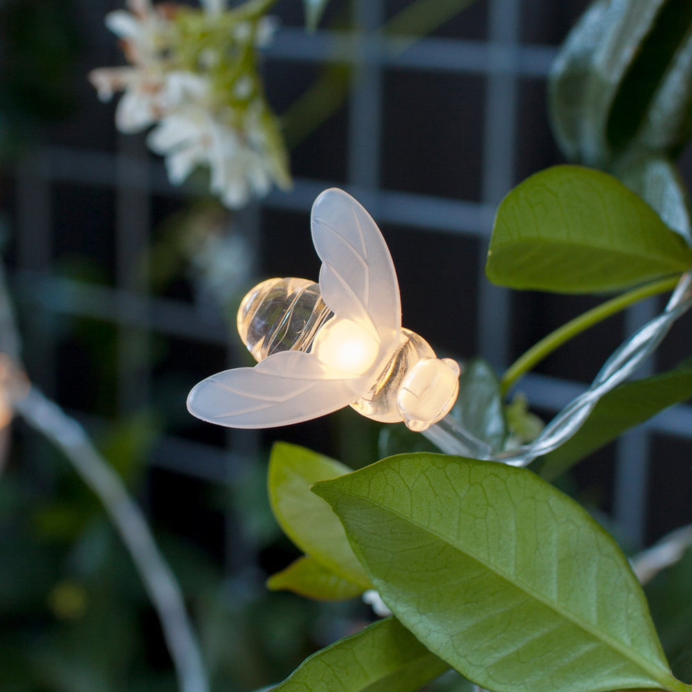 SL17009_Outdoor-Solar-Bee-Fairy-Lights-Garden-Close_P1-01.jpg