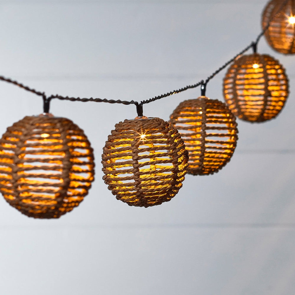 SL19005_Rattan-Solar-Fairy-Lights-Close_P1.jpg