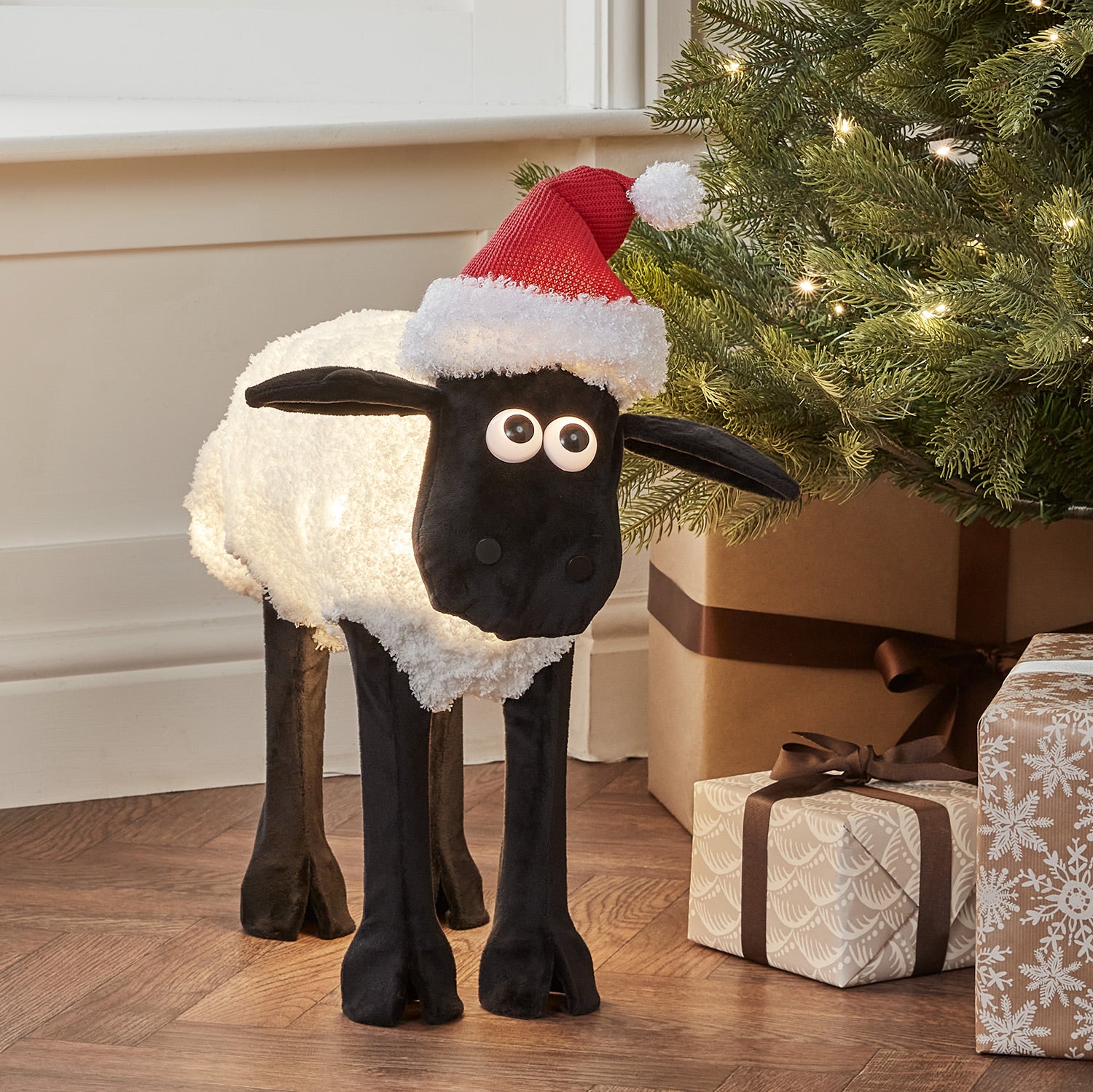 Shaun the Sheep Light Up Christmas Figure Lights4fun