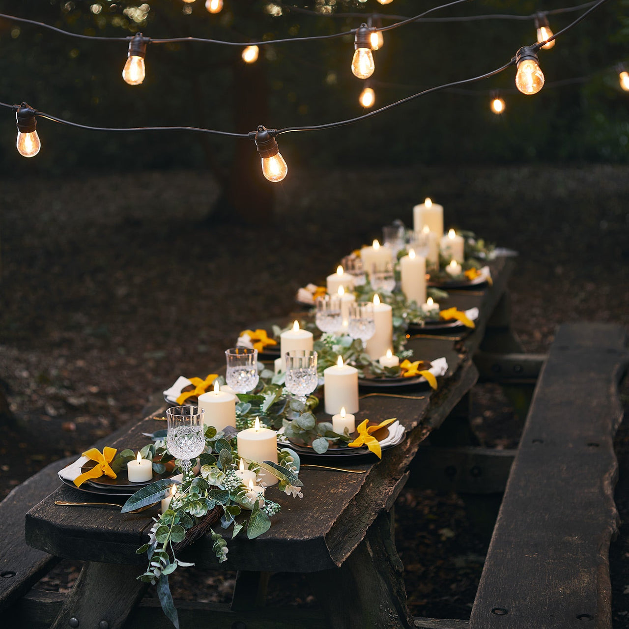 Spring-Summer-Alfresco-Dining-Setting-Table-Display-Outdoor-TruGlow-Candles-Garland-Festoons-Illuminated-2_15960402-fc72-4d00-937c-226ec5bc7ffc.jpg