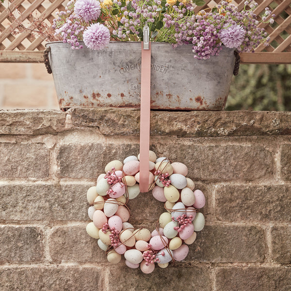 WR2002_easter-egg-wreath_600x600_50420c08-48a9-4897-aa00-d8ccc89bb2ee.jpg