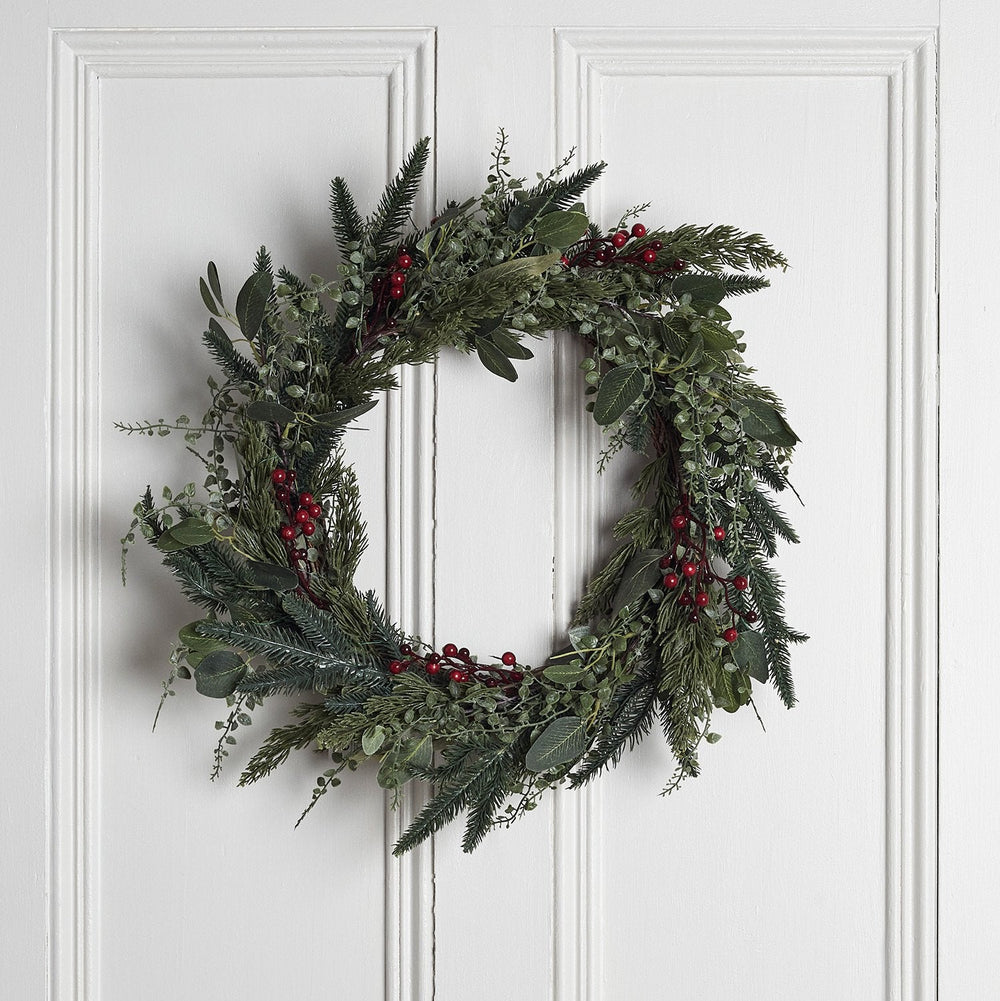 WR2006_Pine-Red-Berry-Christmas-Wreath-Indoor-Door.jpg