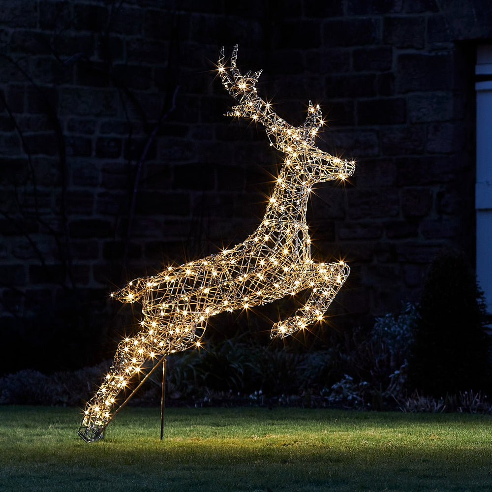 XX2102_Harlow-Rattan-Stag-Light-Up-Reindeer-warm-white-garden.jpg