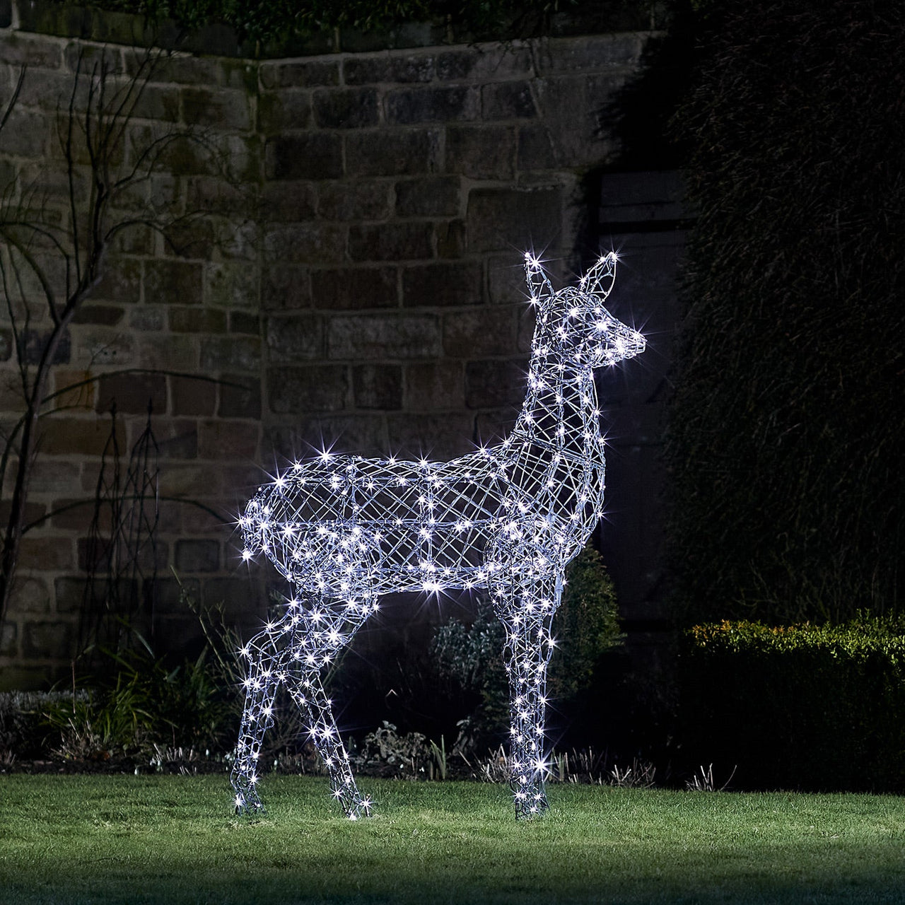 XX2105_Harlow-Large-Rattan-Doe-Light-Up-Reindeer-Cool-White-Grass.jpg