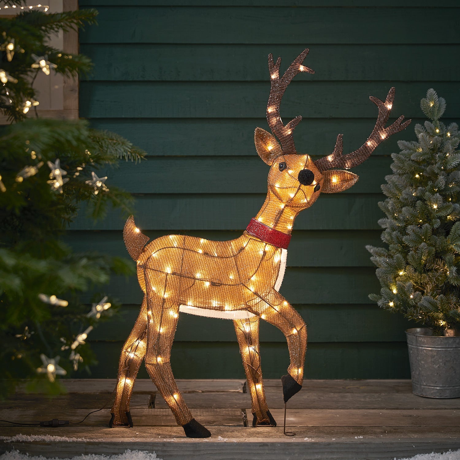 Reindeer Battery Christmas Figure Lights4fun.co.uk